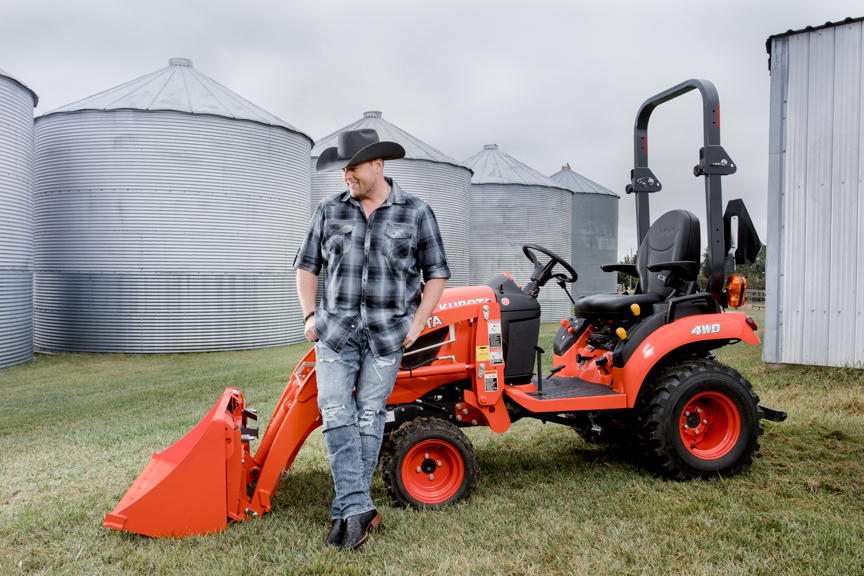 Country Superstar Gord Bamford Renews Multi-Year Partnership with Kubota Canada Ltd.
