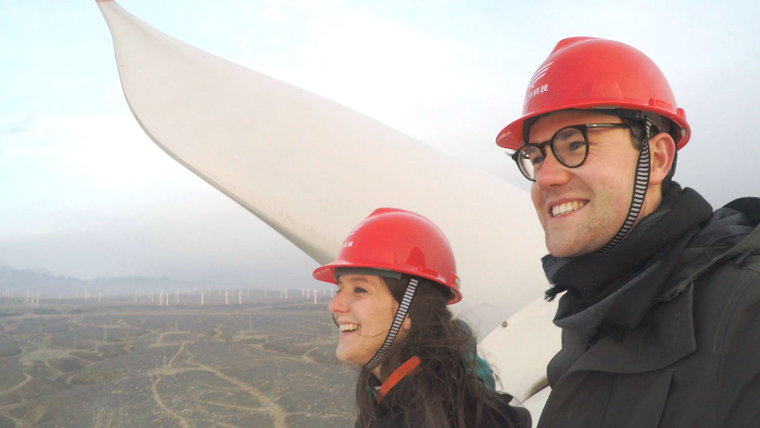 Watt - Aflevering 4: Windmolenpark in China - (c)   Hotel Hungaria