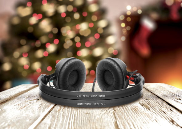 The HD 25s are a pair of true sound professionals’ working headphones, lightweight and of extremely robust construction