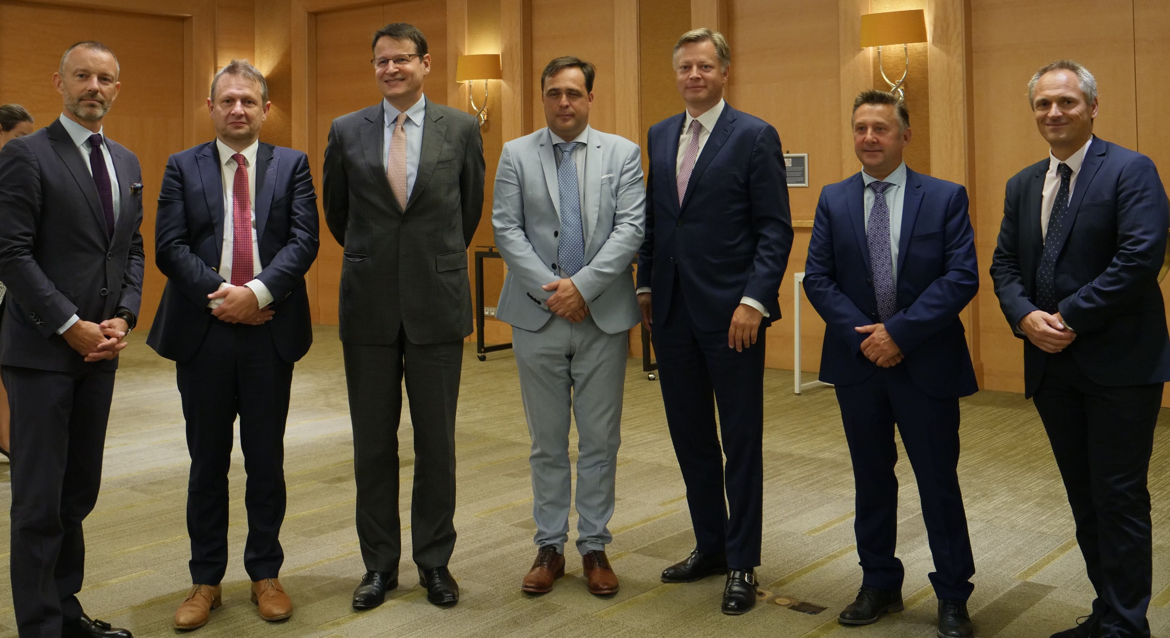 CEM partners (from the left to the right): ACI Europe, Belgocontrol, EUROCONTROL, TUI Fly Benelux, Brussels Airport Company, DHL Aviation and Brussels Airlines