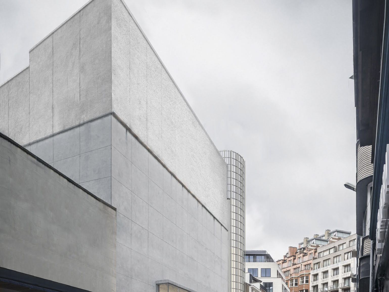 Wedergeboorte van een stukje cultuur en een parel van de modernistische architectuur in het stadscentrum:  het “Théâtre des Varietés”