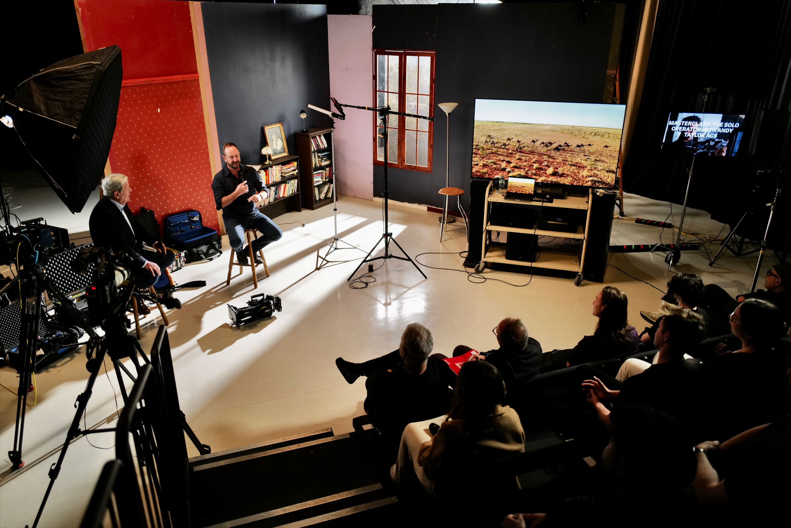 Andy Taylor ACS and Ray Martin AM talk to Macquarie University film students about their careers, equipment, and the importance of the right technology for a successful shoot during the August 2023 ‘Solo Operator’ Masterclass.