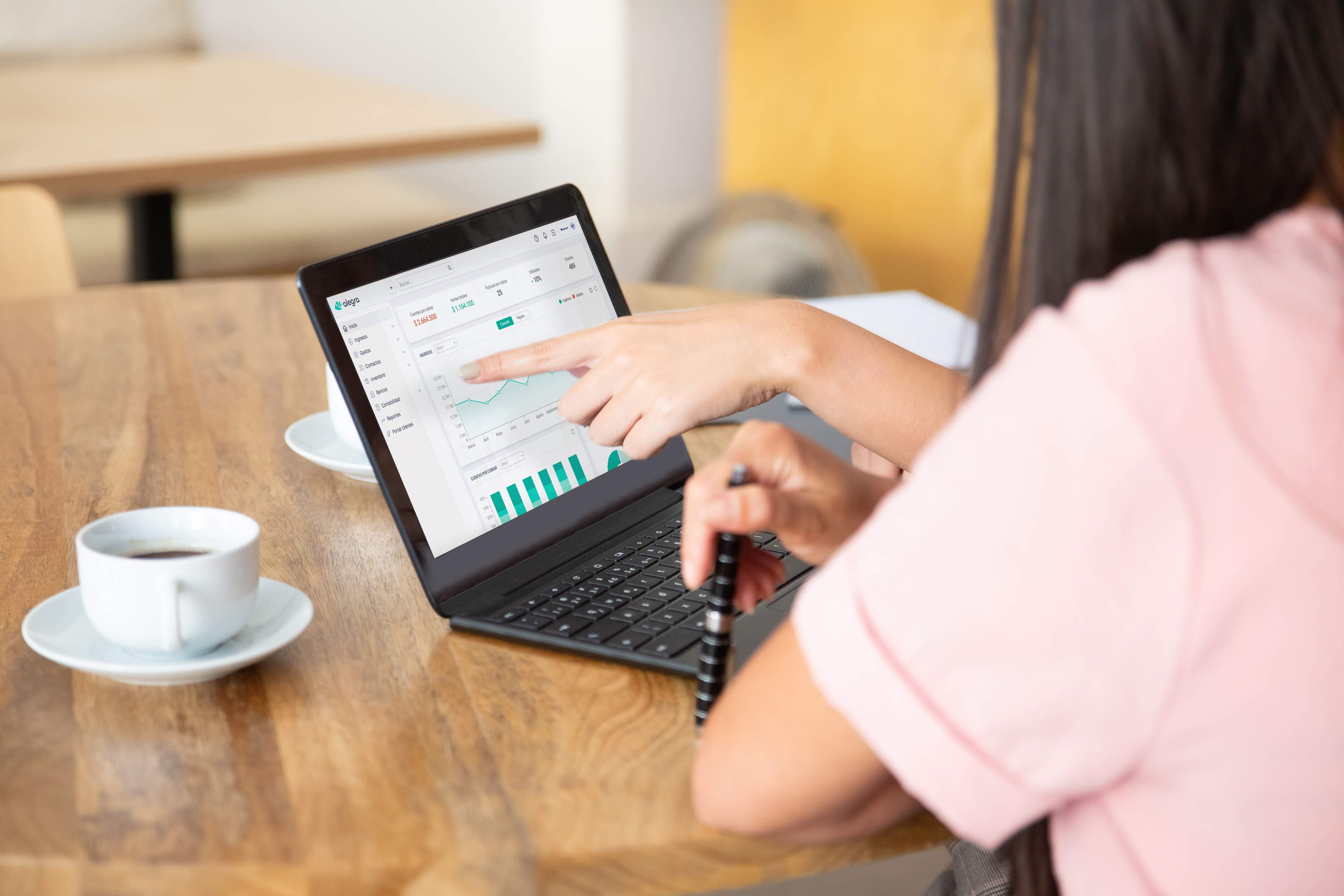 Cómo las pymes colombianas están 'hackeando' sus costos para crecer en 2026.