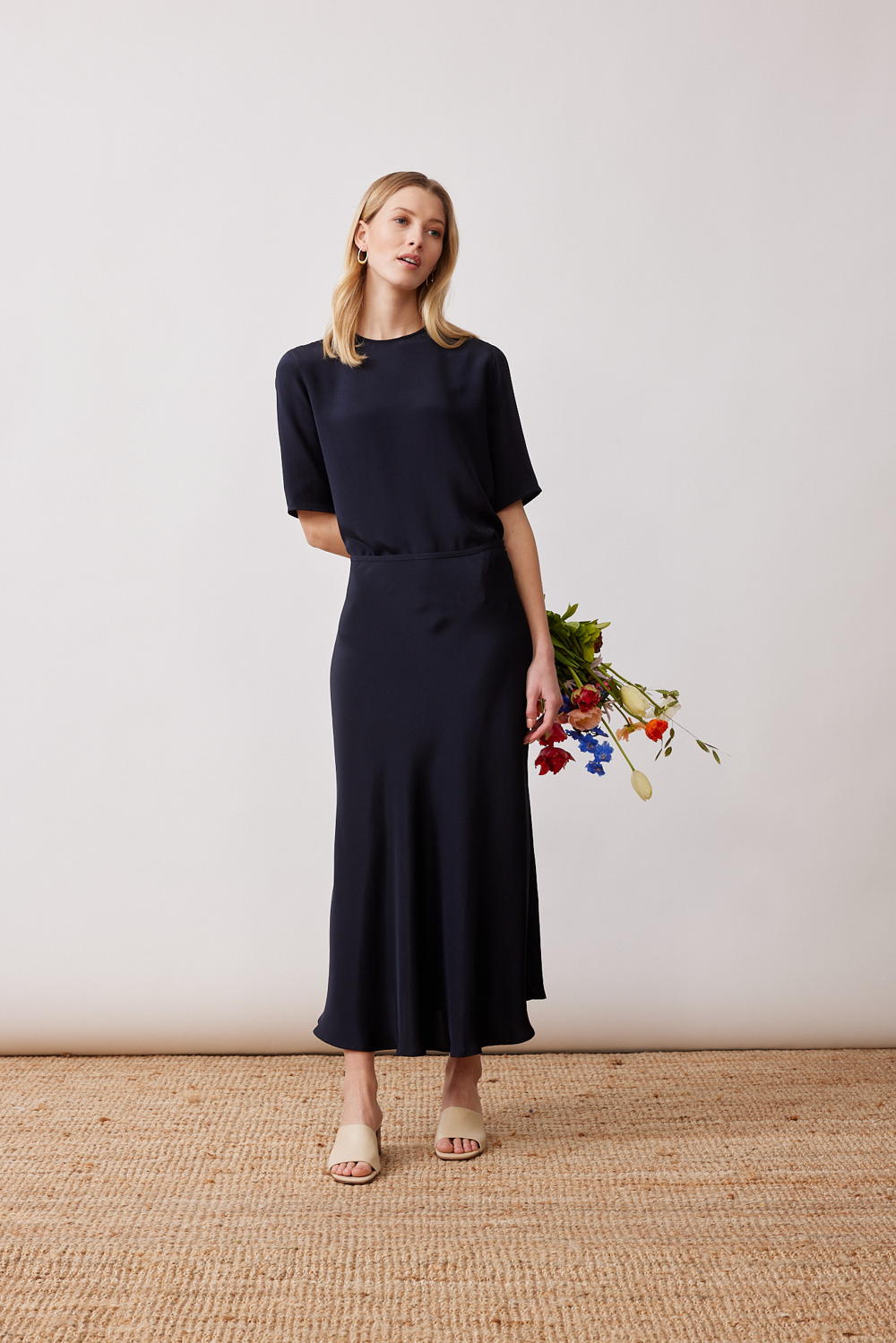 Mardi editions - SS23 - Jupe Margaux Soie Bleu nuit (112€) (1)