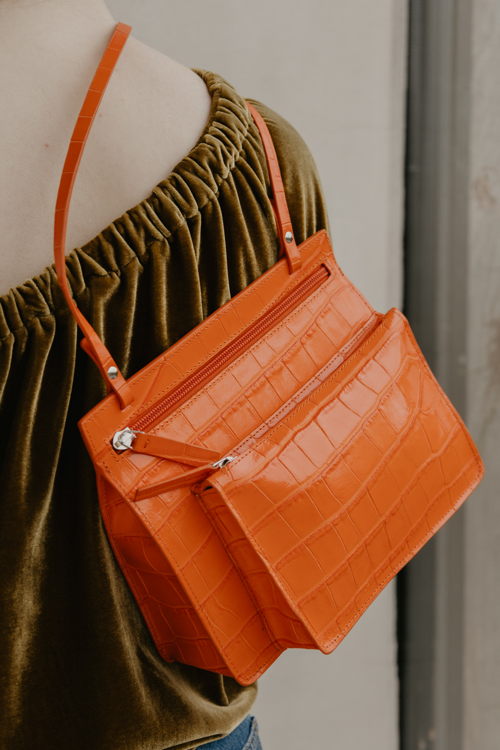 Mieke Dierckx_Double Pouch naranja croco €475