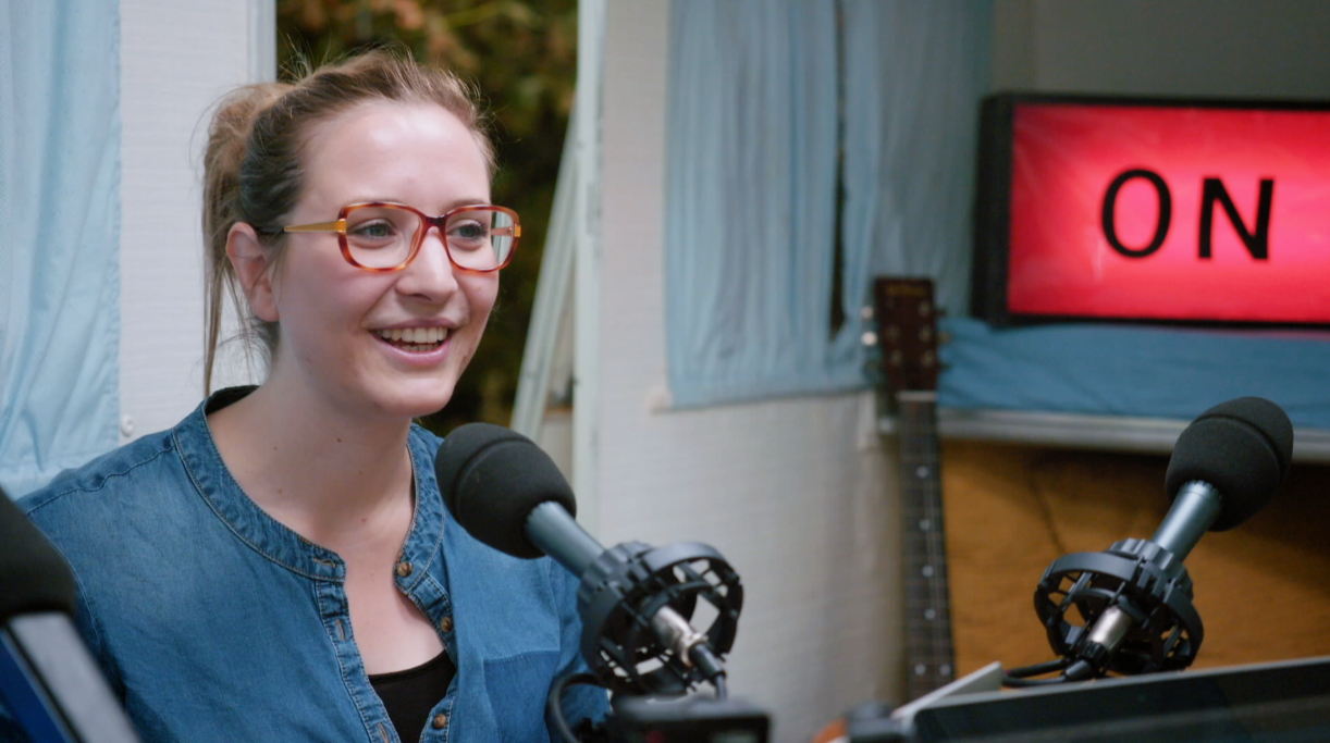 Radio Gaga: Rouwkamp - Anneleen - (c) De Chinezen