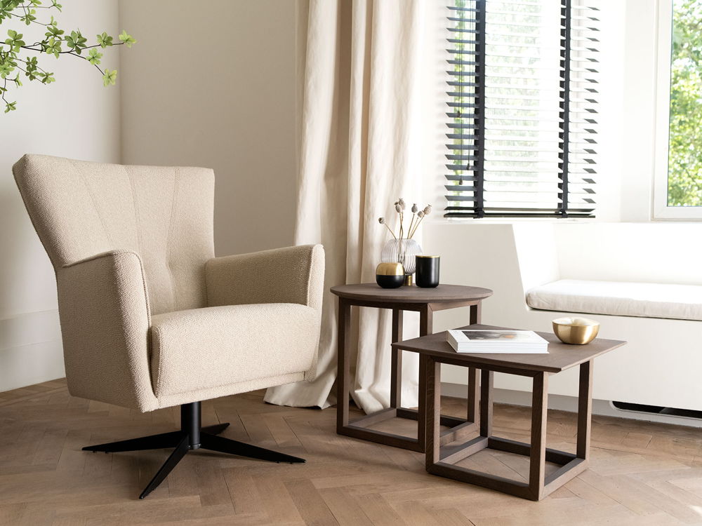RecorHome_Marsala_fauteuil_from€537_Muscat_side table from €307