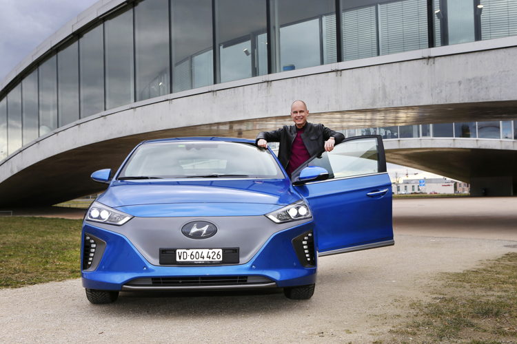 Bertrand Piccard & IONIQ Electric