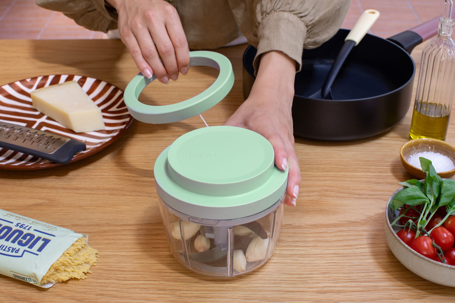 Tasty+ Manual Food Chopper - Jade Green - 8710755145445 Brabantia_6_NR-40931