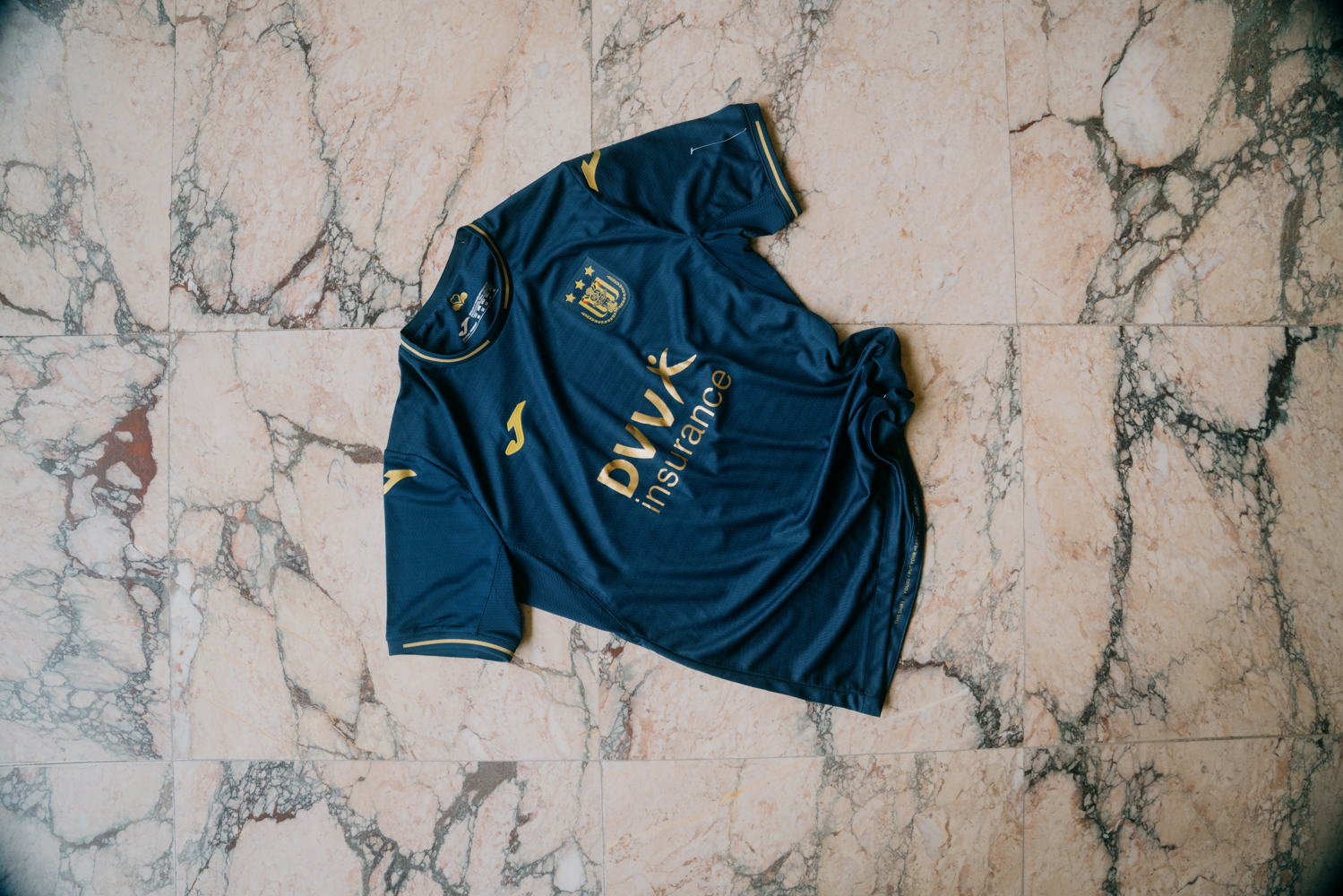 Het nieuwe shirt. (© RSCA Studio)
