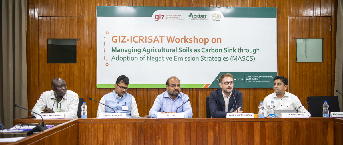 From left to right:  Dr Victor Afarisefa, Research Program Director, Enabling Systems Transformation, ICRISAT, Umang Agarwal, Head, Carbon and Grow Mandi, Grow Indigo Pvt Ltd., Dr ML Jat, Research Program Director, Resilient Farm and Food Systems, ICRISAT, Jonas Bartholomay, Program Director, GIZ India and YS Saharawat, Country Director, IFDC, New Delhi during the workshop. 