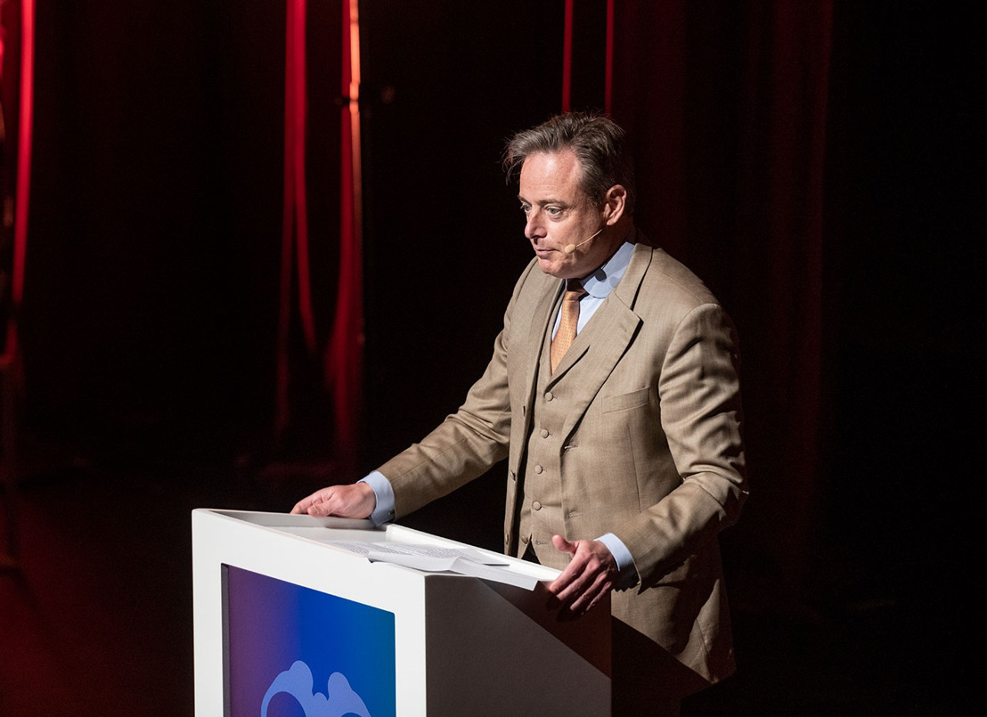 Bart De Wever krijgt gouden plaat in Galerij der Prominenten