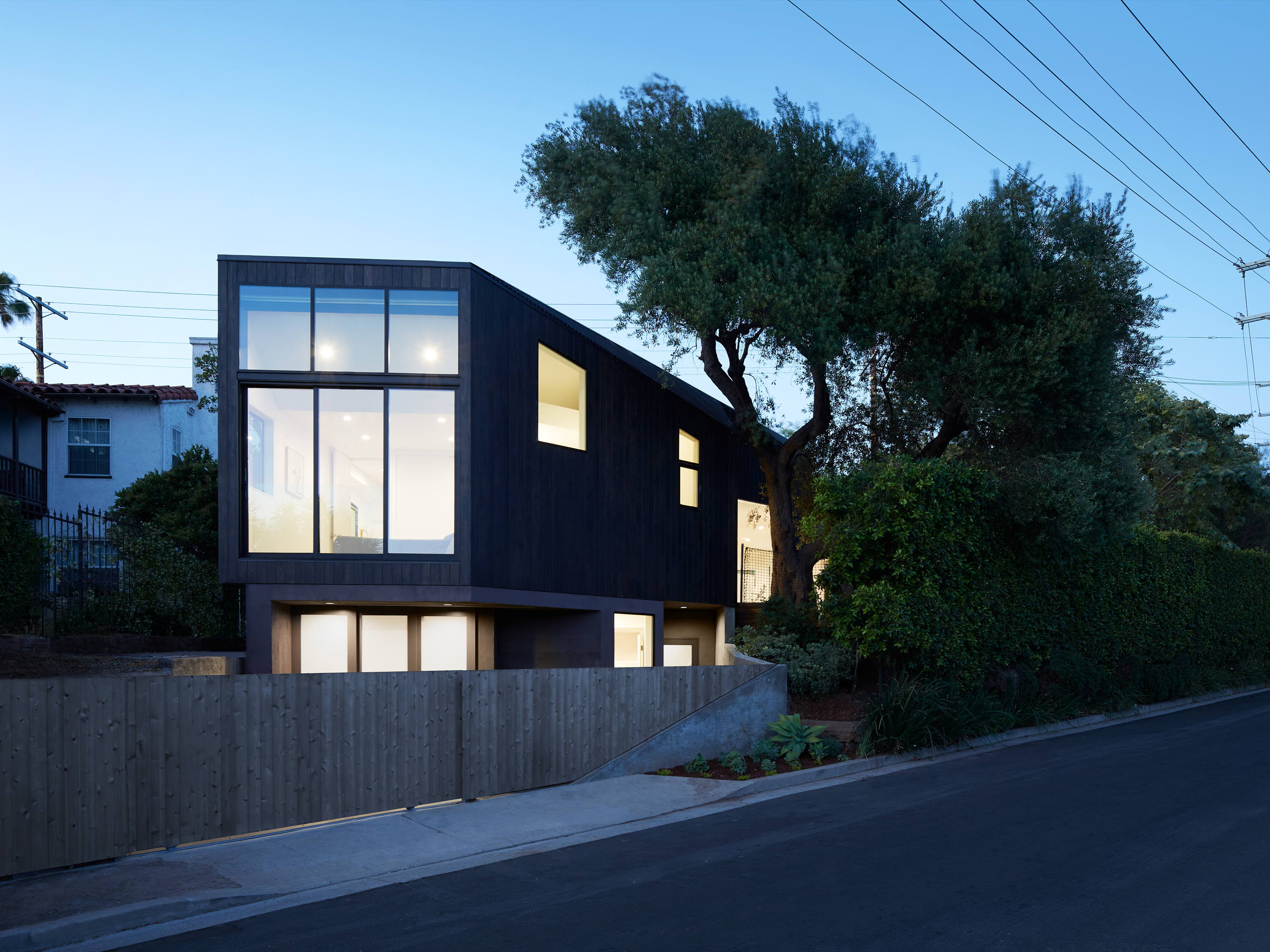 Formation Association Designs Ivanhoe Vista House in Los Angeles