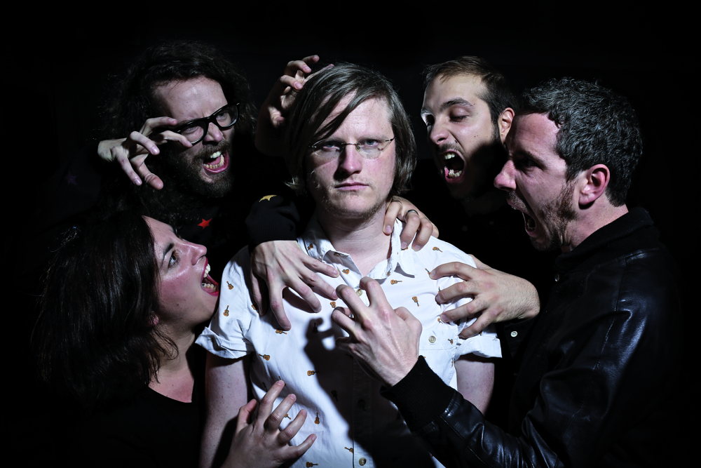 Out Loud! Music: Ve 12.06: Back Bones (FR)