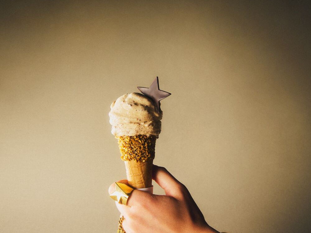 Venchi Presents Stardust, 
The New Gelato Flavor 
In Collaboration With Golden Goose