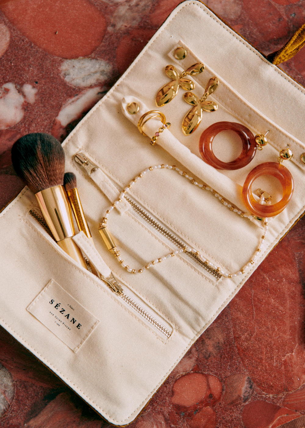 Sézane x Inouï - POCHETTE BIJOUX Caramel - 25€
