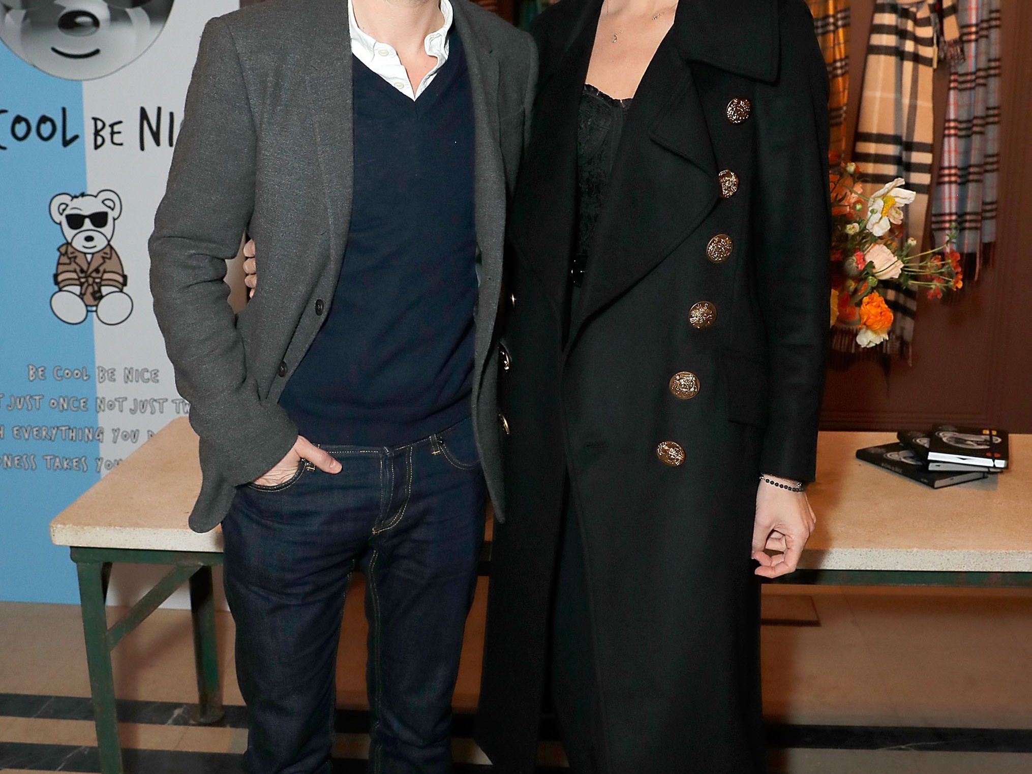BURBERRY CELEBRA "BE COOL BE NICE" EN LONDRES