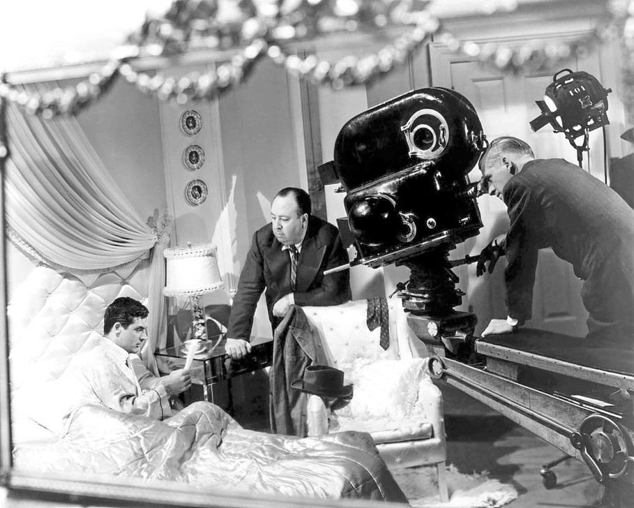 Alfred Hitchcock on the set of "Suspicion," 1941. AKG7332916 © akg-images / Album / Rko