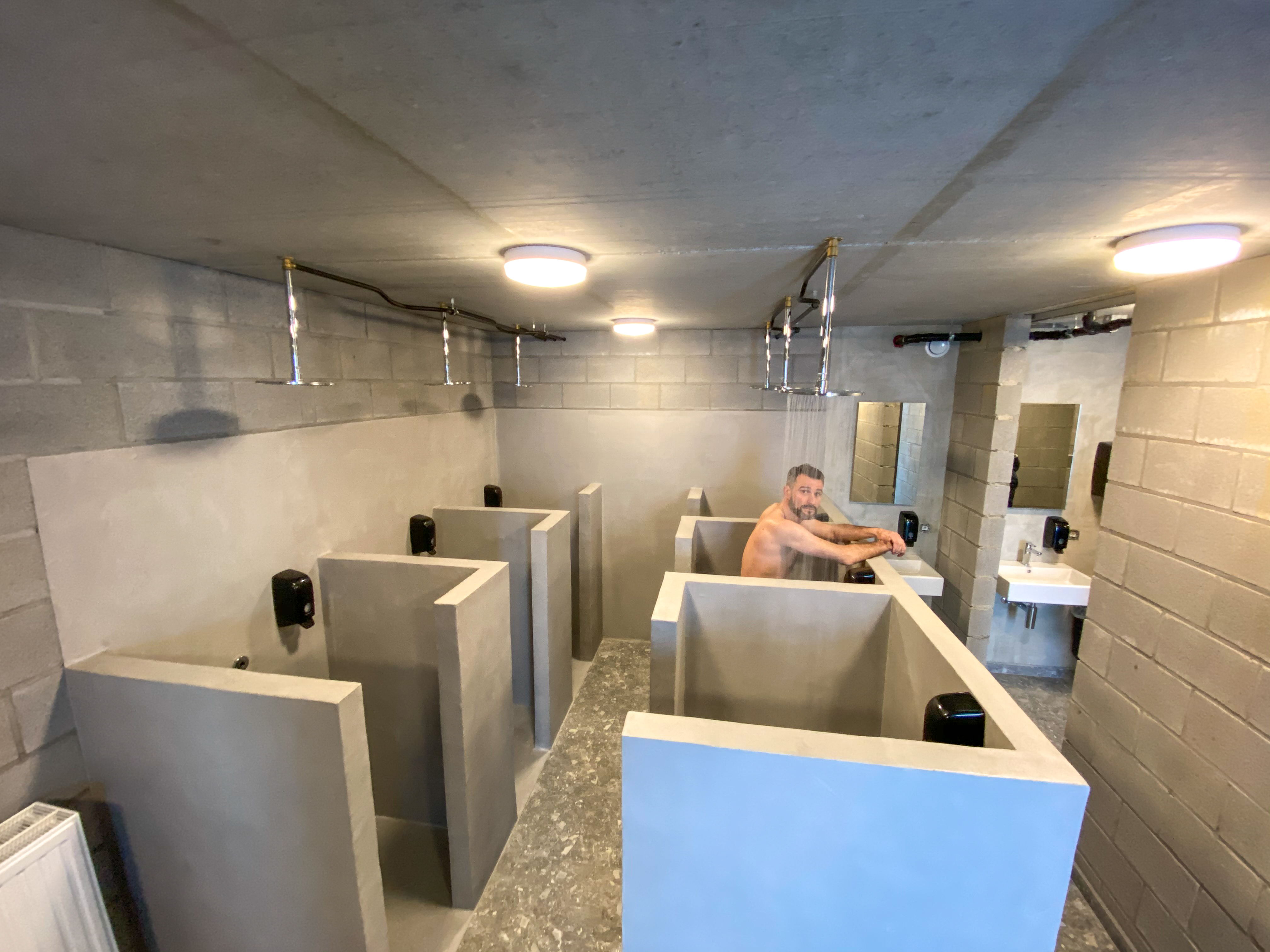 Douchen zoals in de catacomben van Roubaix