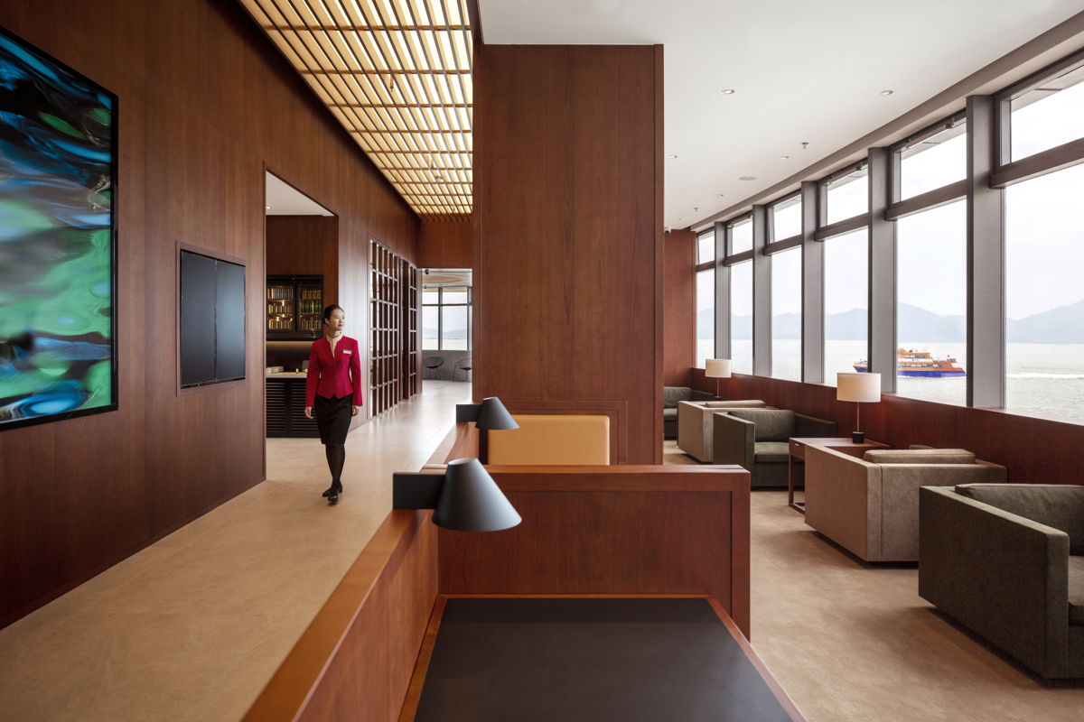 The Shekou lounge embraces the signature design language created by StudioIlse and used in Cathay Pacific lounges around the world.