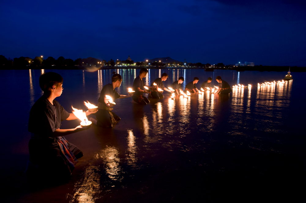 Tak-Loi Krathong Sai Festival