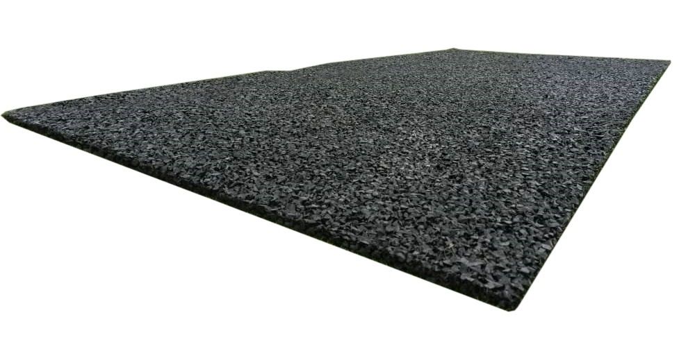Made from 100% recycled crumb rubber mixture, the SandStop™ bunker liner helps to hold sand in place and secures efficient drainage across the surface.