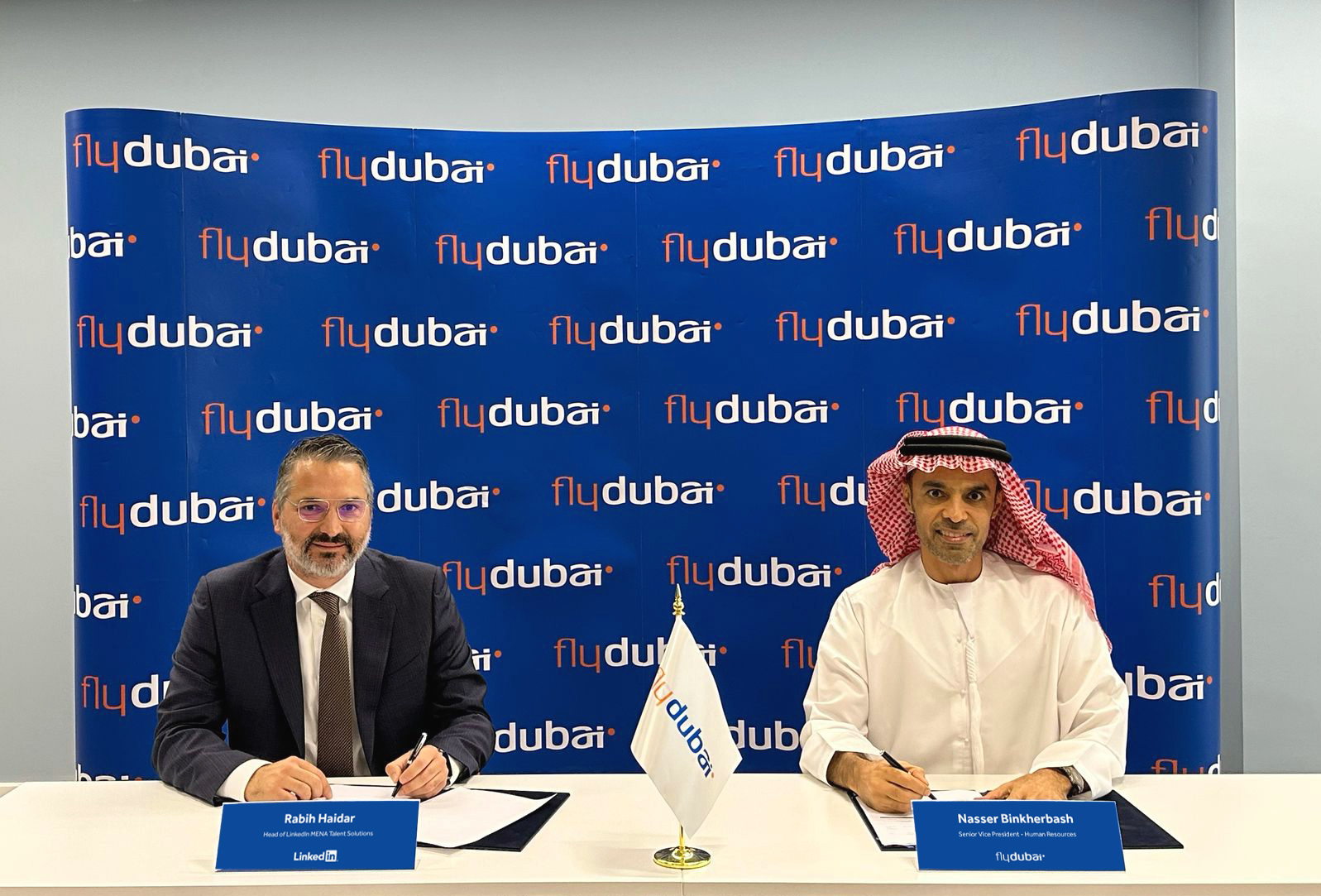 ناصر بن خرباش، نائب الرئيس الأول للموارد البشرية في فلاي دبي و ربيع حيدر، رئيس الشرق الأوسط وشمال إفريقيا في لينكد إن لحلول المواهب