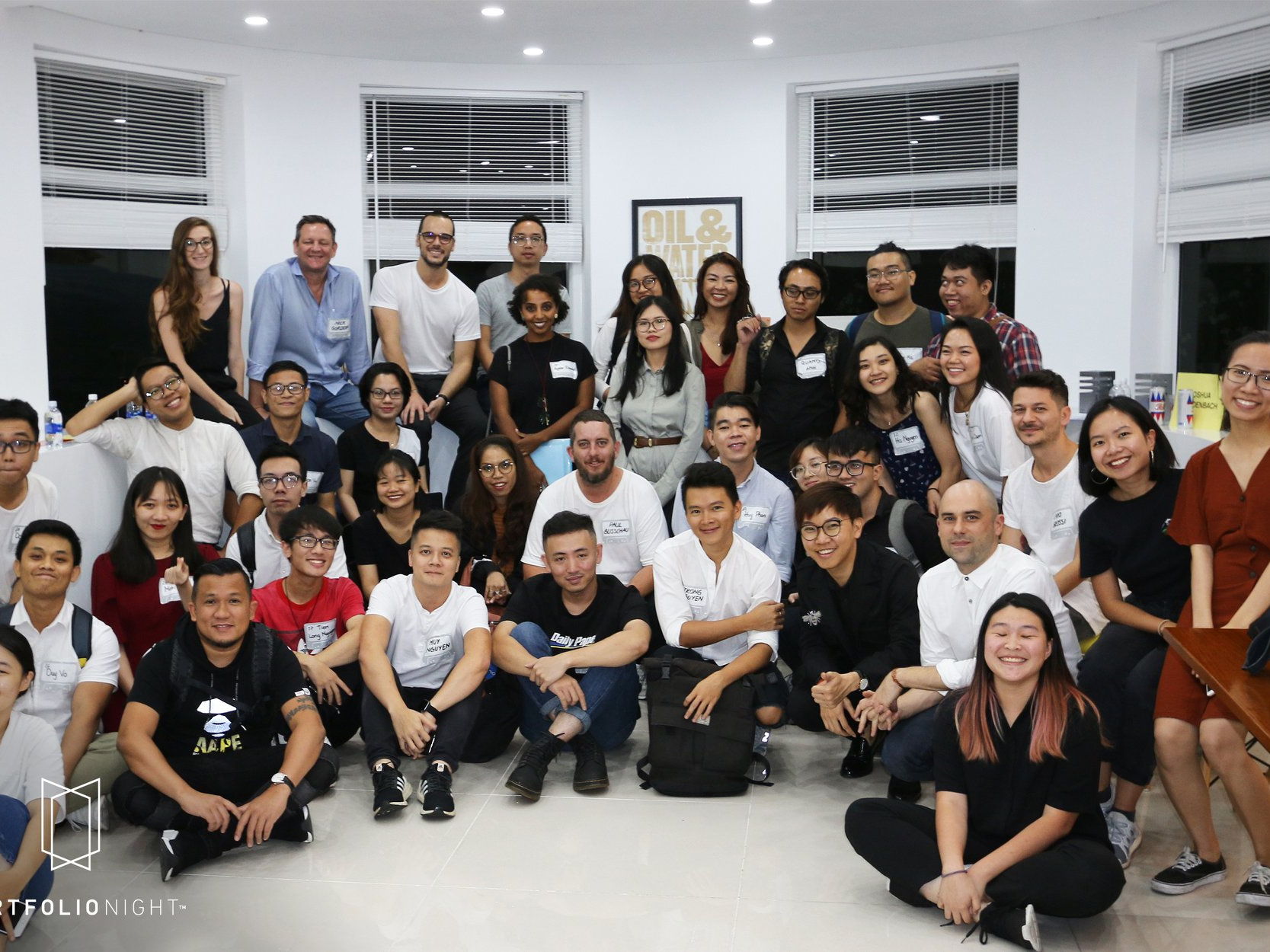 SELL THE UNSELLABLE – THỬ THÁCH ĐỘC ĐÁO CHO ĐÊM HỘI TÀI NĂNG SÁNG TẠO TRẺ PORTFOLIO NIGHT 2019