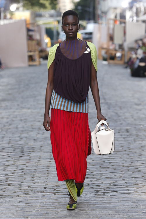 TB_SS22_Look05