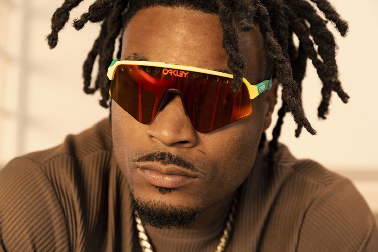 OAKLEY - DERWIN JAMES SUTRO LITE SWEEP CAMPAIGN IMAGE (4)