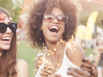 ESENCIALES PARA TU FESTIVAL FAVORITO: LO QUE NO PUEDE FALTAR EN TU BACKPACK