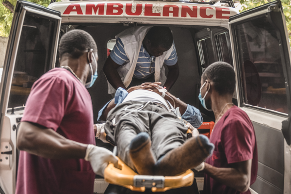 Haití: Médicos Sin Fronteras atiende a 80 de heridos de bala tras un nuevo estallido de violencia en Puerto Príncipe