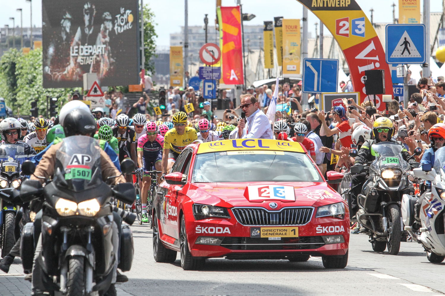 A ŠKODA SUPERB prominently leads the whole Tour as the ‘Red Car’, serving Tour Director Christian Prudhomme as a mobile control centre.