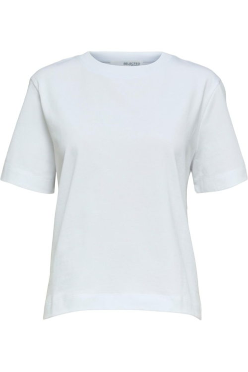 Juttu_FW23_Selected_Slfessential Boxy_JUTTU_€ 24,99 Juttu_FW23_Selected_Slfessential Boxy_JUTTU_€ 24,99