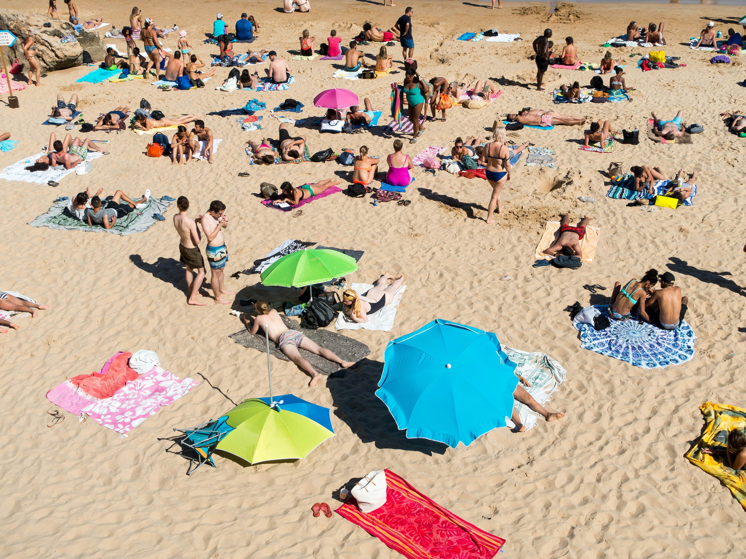 TRAVEL FLASH: PLUS DE DOSSIERS D'ASSISTANCE MÉDICALE ET D’ASSISTANCES AUX VÉHICULES QUE L'ANNÉE DERNIÈRE EN JUILLET 
WEEK-END NOIR À VENIR SUR LES ROUTES