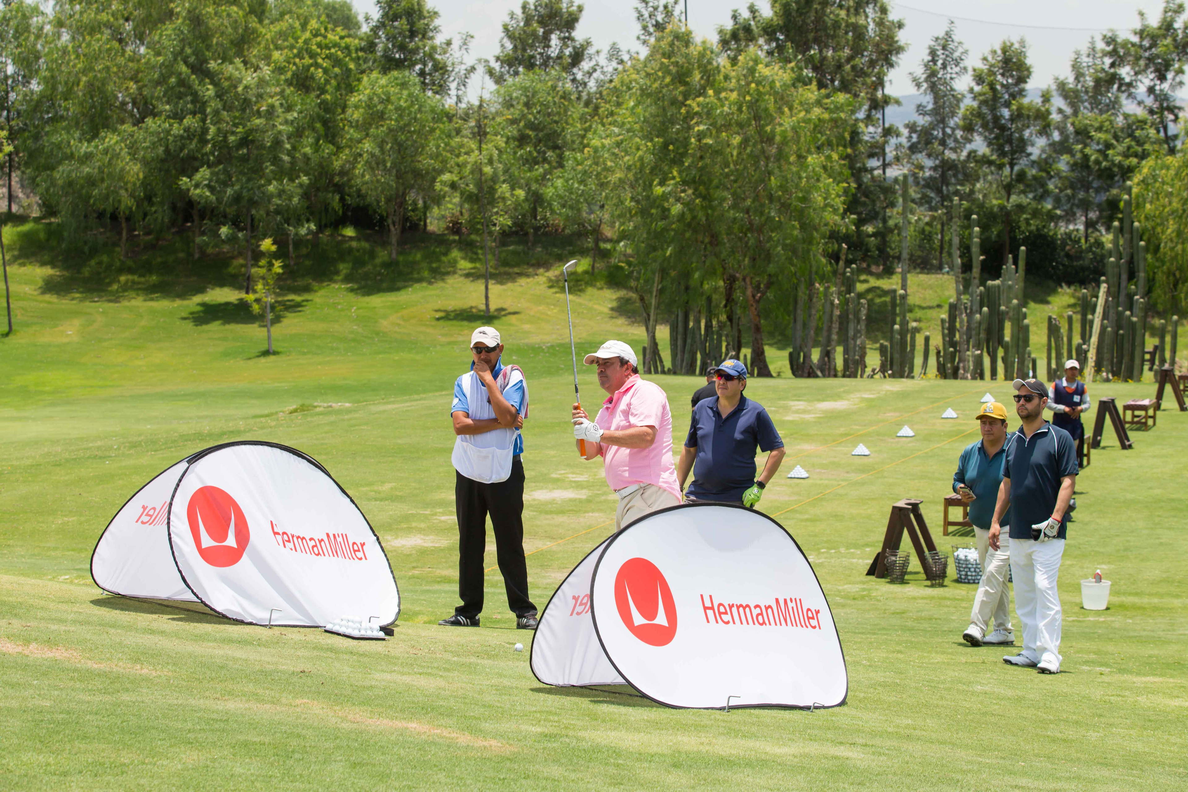 HERMAN MILLER CONSIENTE A LOS AMANTES DEL DISEÑO CON SU SÉPTIMO TORNEO DE GOLF