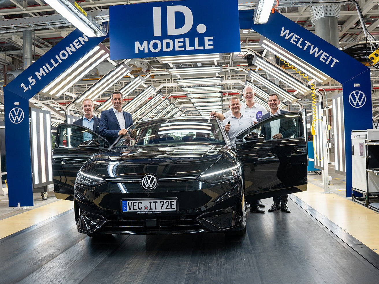 Un hito en la transformación: Volkswagen entrega el modelo ID. totalmente eléctrico número 1.5 millones