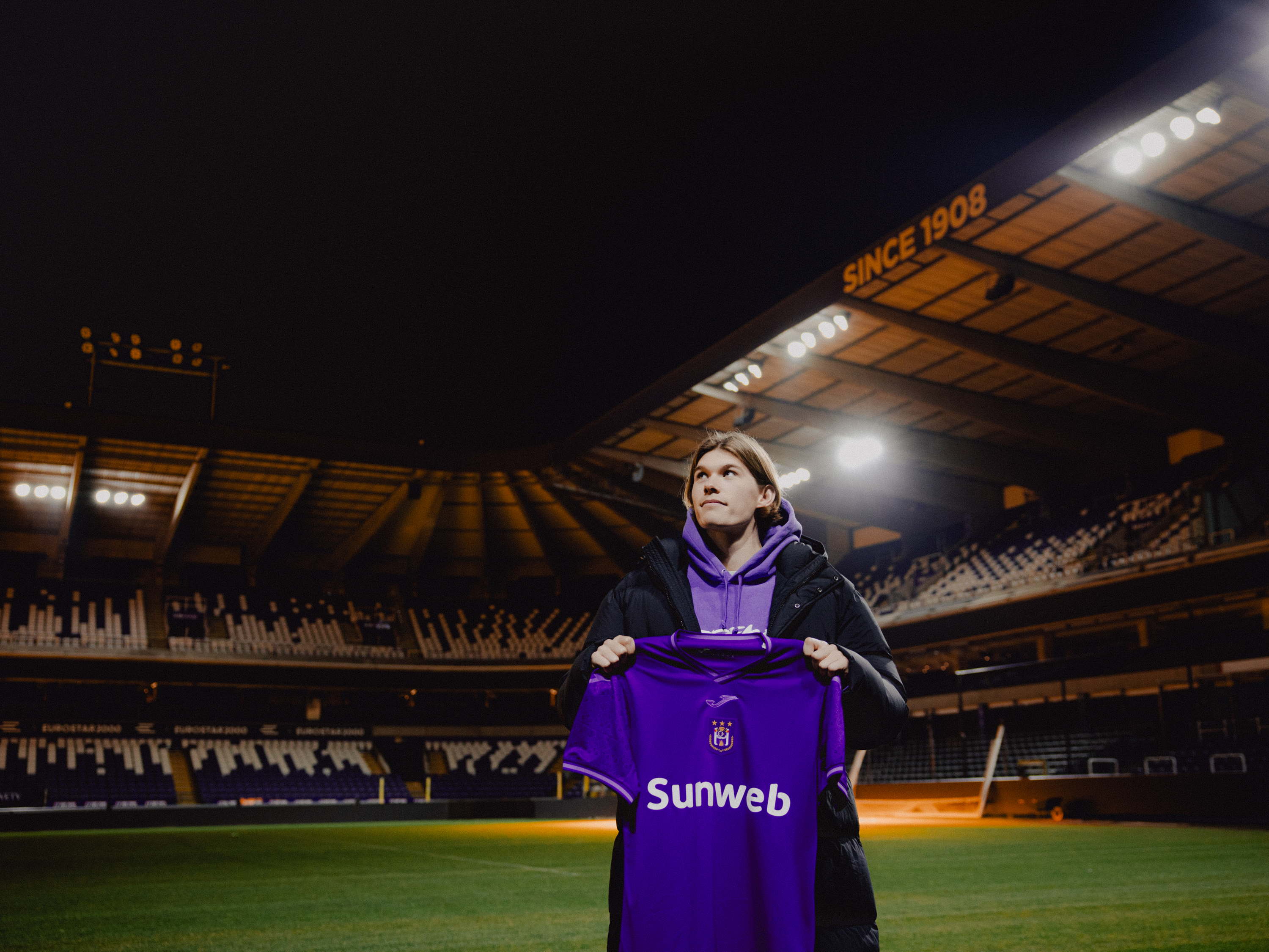 Bienvenue, Lucas Hey 