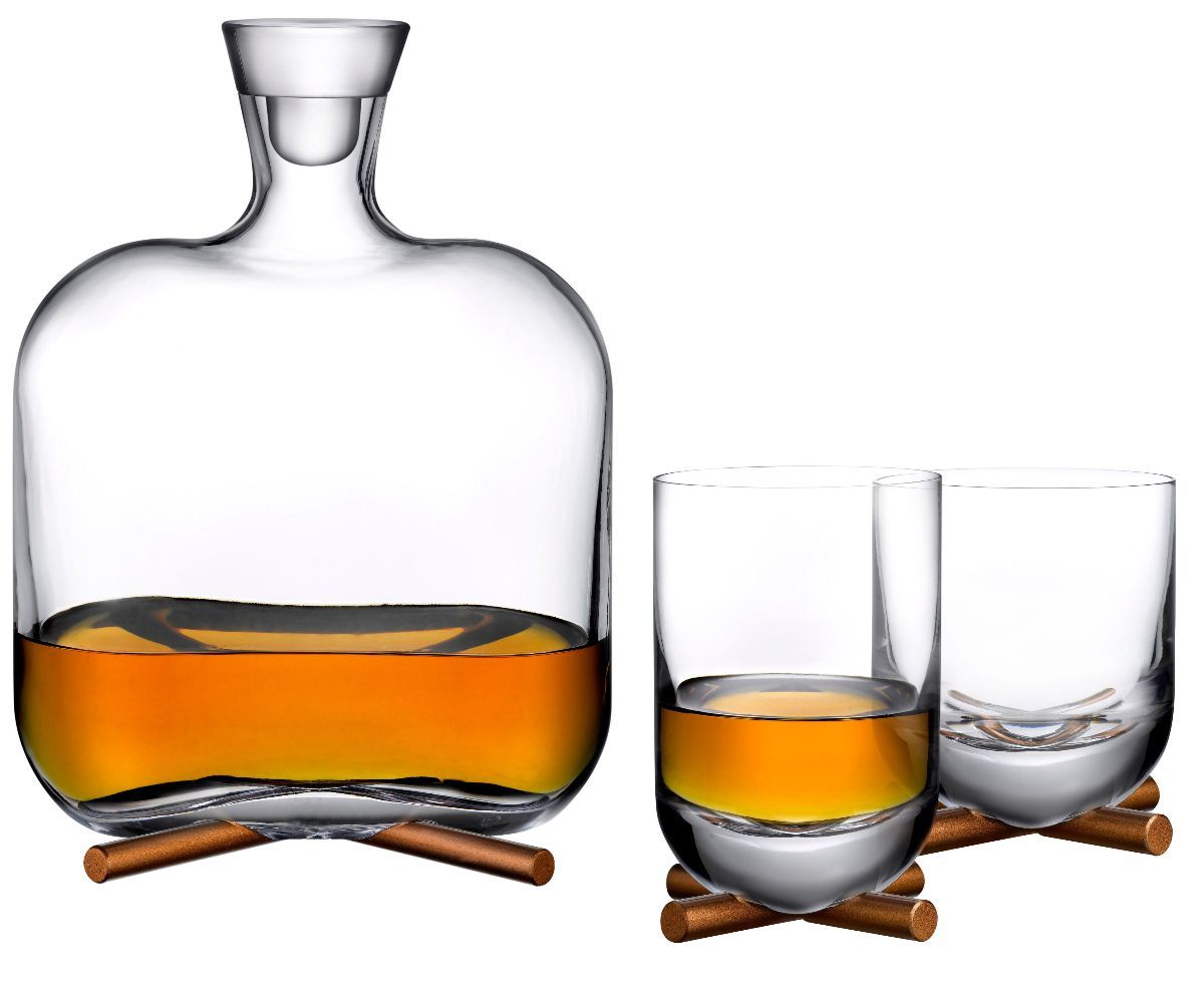 Camp Carafe, EUR €362, US $530, INT $424
Whisky Glass L, EUR €118, US $174, INT $139
Whisky Glass S, EUR €104, US $152, INT $121