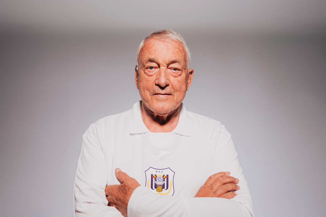 RSCA celebrates Paul Van Himst with a unique shirt