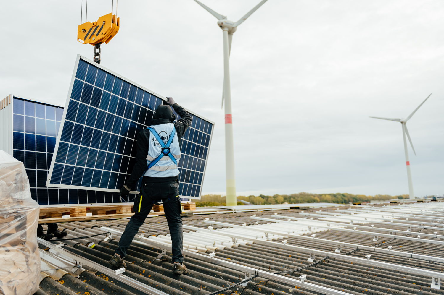 De zonnepanelen op het dak van Tyles ©Stein Van der Looij