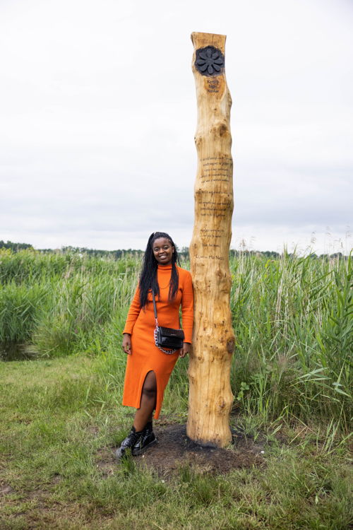 (c) Moonshot - Wandelpad het Vinne, met gedicht van Lisette Ma Neza