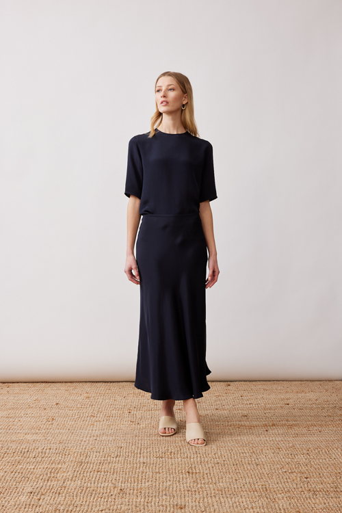 Mardi editions - SS23 - Jupe Margaux Soie Bleu nuit (112€) (2)