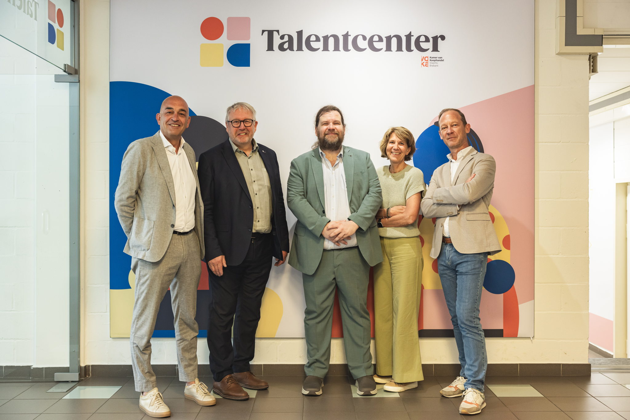 Kris Claes, gedelegeerd bestuurder Voka-KvK Vlaams-Brabant, Bart Nevens, gedeputeerde voor de provincie, Stijn Schelfhout, professor doctor UGent, Bieke Baert, coördinator Talentcenter, Yves Lambrix, directeur belangenbehartiging Voka-KvK Vlaams-Brabant