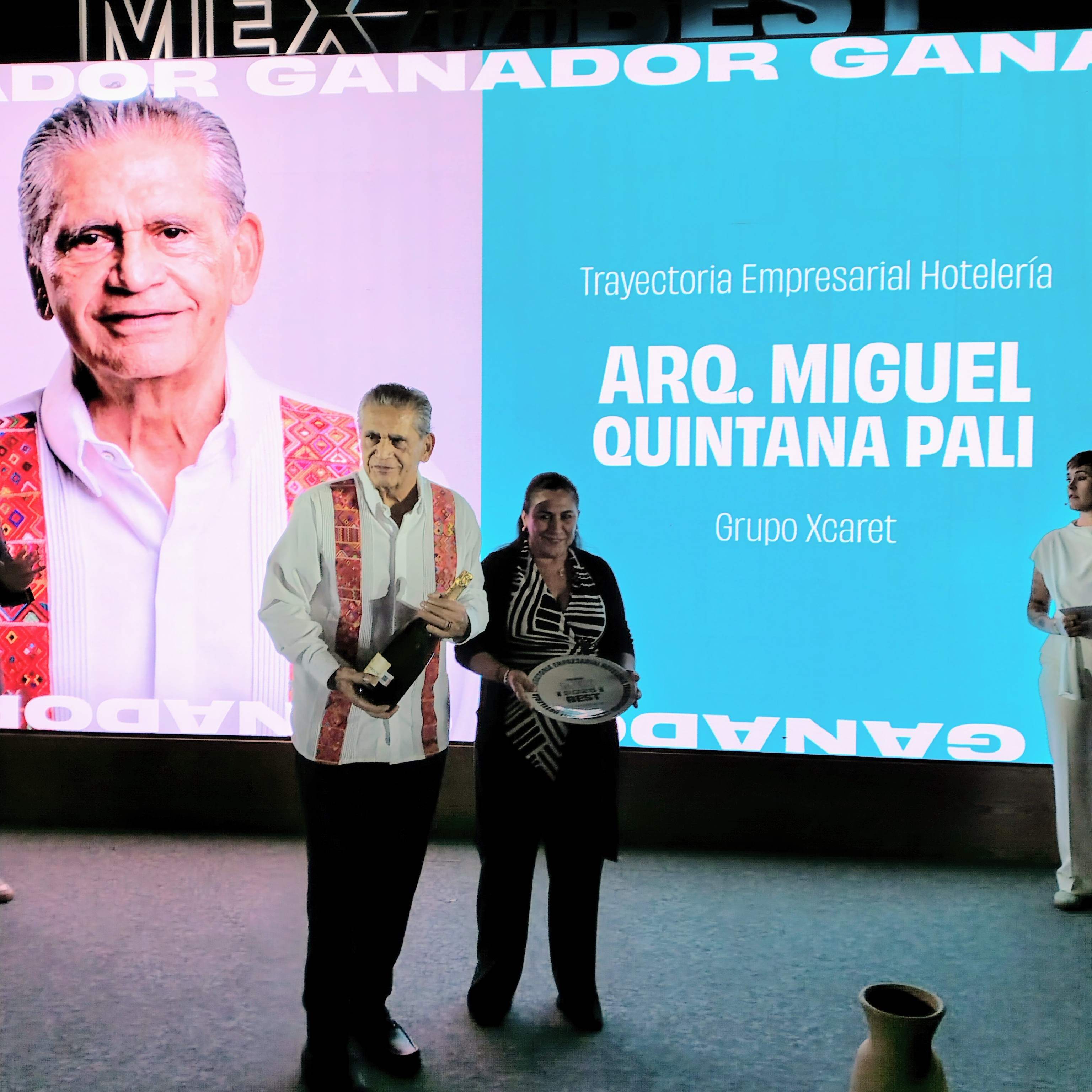Xcaret destaca en los Premios MexBest 2025 por su excelencia en hospitalidad y gastronomía