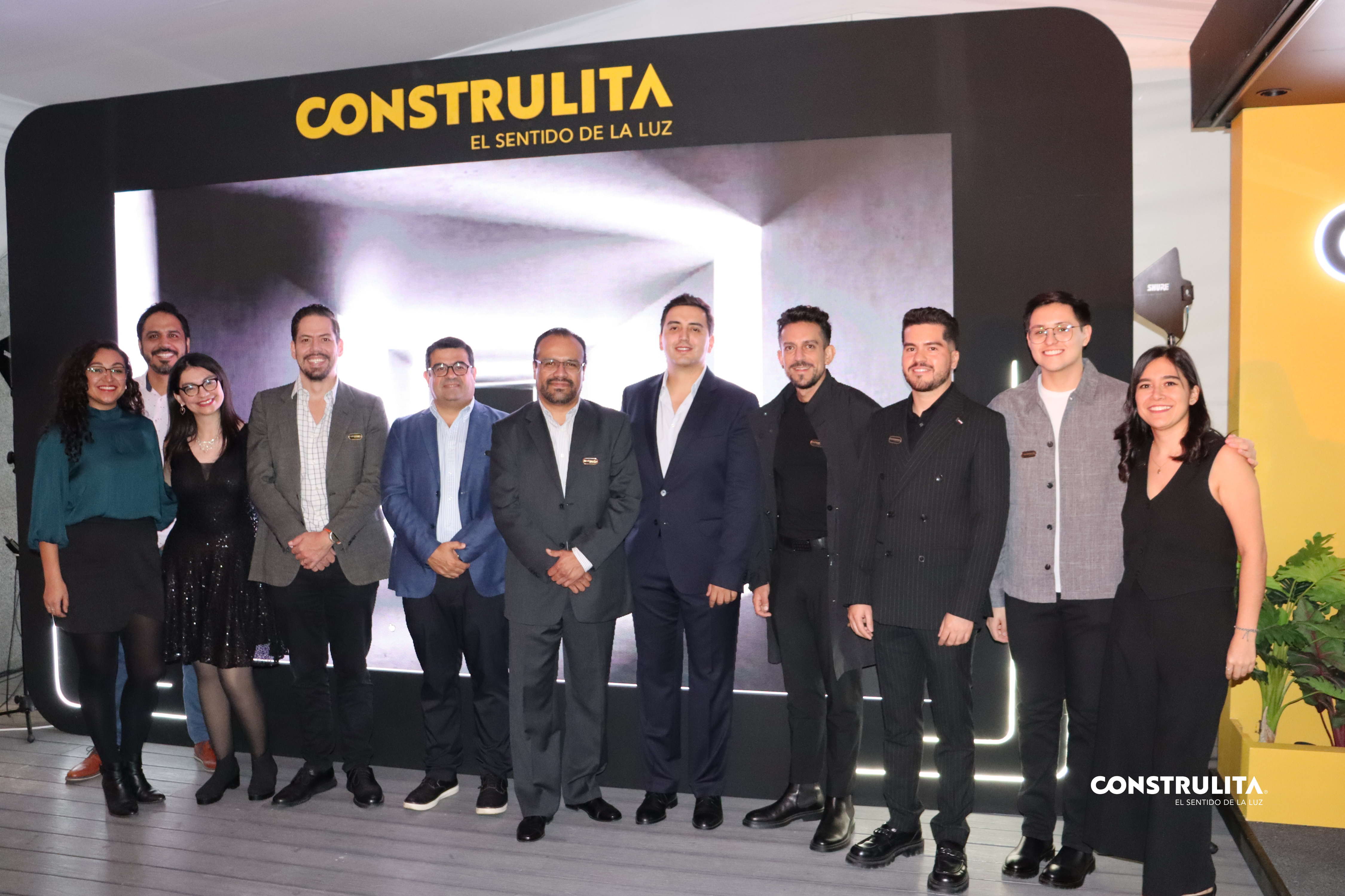 Al centro, Humberto Guillen, Gerente de marca en Grupo Construlita, Héctor Olivera, Director de Mercadotecnia y Transformación Digital en Grupo Construlita. Al centro, Humberto Guillen, Gerente de marca en Grupo Construlita, Héctor Olivera, Director de Mercadotecnia y Transformación Digital en Grupo Construlita.
