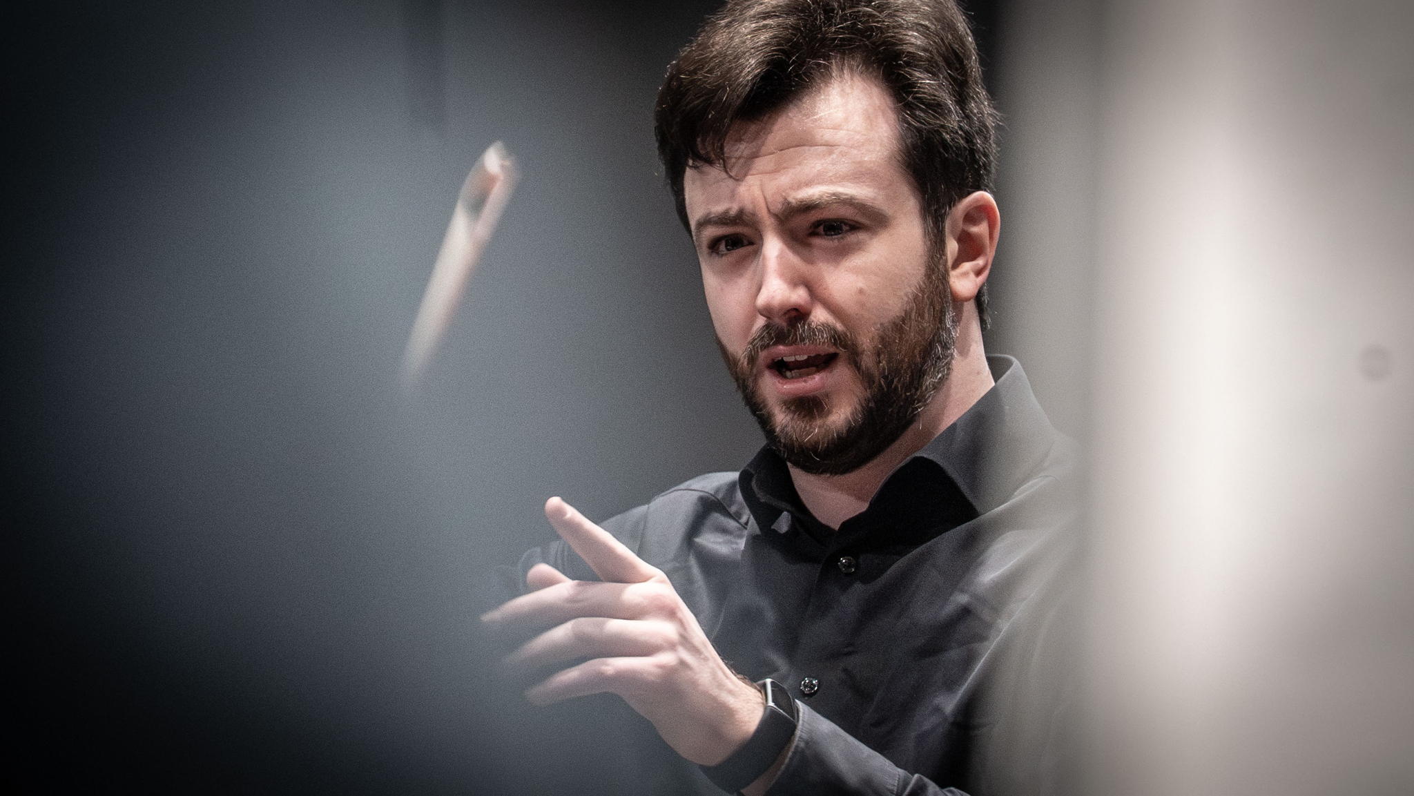 From cloakroom to conductor: Dendievel takes the lead at Flanders Symphony Orchestra