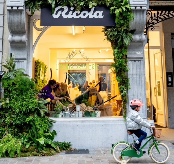 Ricola opent eerste pop-up in België: de Kruidenwereld