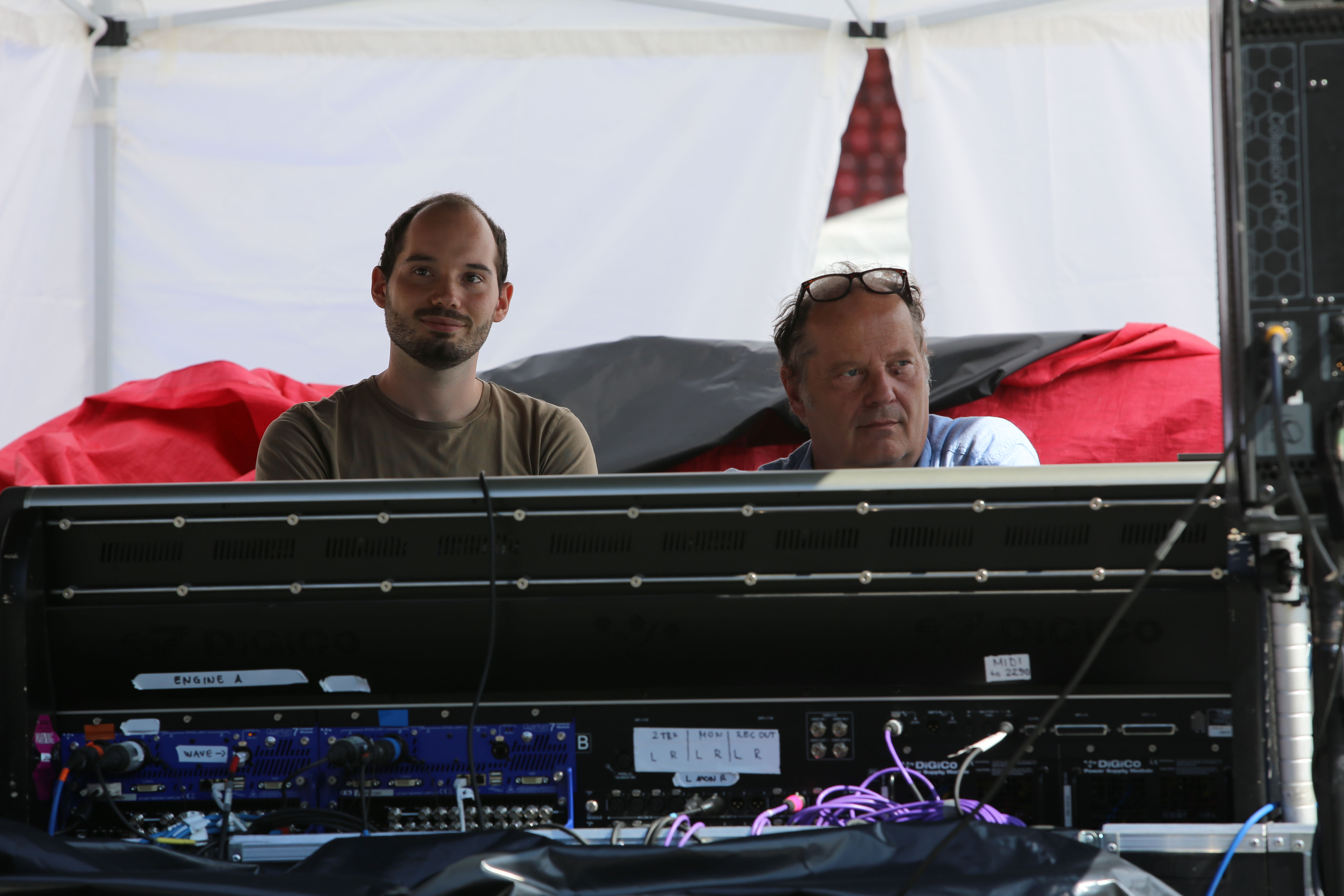 Rolf Stauffacher (rechts) mit Assistent Janik Witzig (Foto: Andreas „Zäppu“ Grossniklaus)