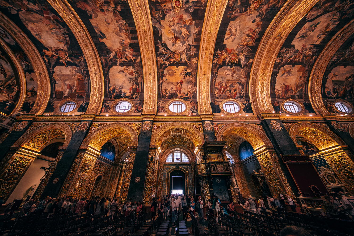 Interior of St John's Co-Cathedral; main sanctuary